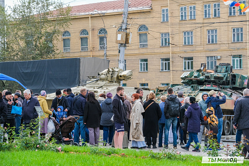 Передвижная выставка трофейной техники НАТО «Сила V Правде – Гордость и Победа»