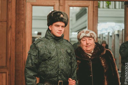 15 призывников из Новосибирской области отправились служить в Президентский полк