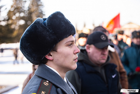 Возложение цветов в честь Дня Защитника Отечества 2025