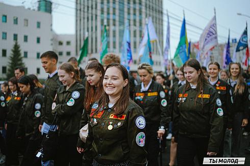 И в дождь, и в слякоть на посту! 