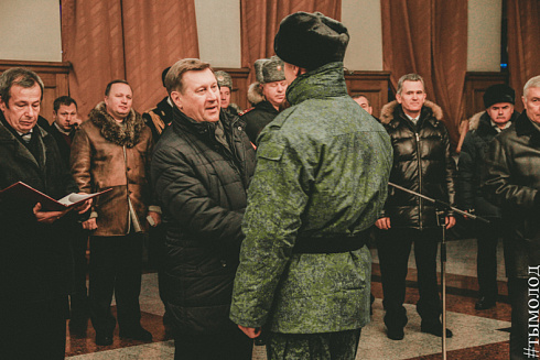 15 призывников из Новосибирской области отправились служить в Президентский полк