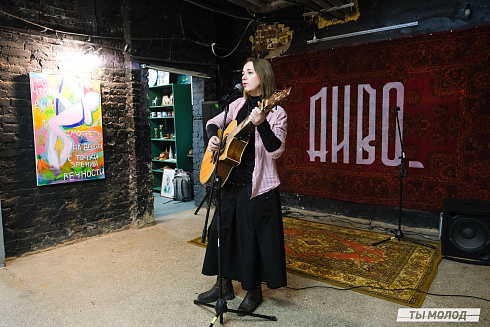 Художественная выставка "Контекст" в арт-резиденции "Респект" 