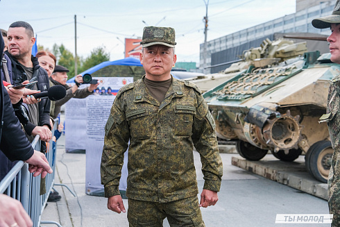 Передвижная выставка трофейной техники НАТО «Сила V Правде – Гордость и Победа»