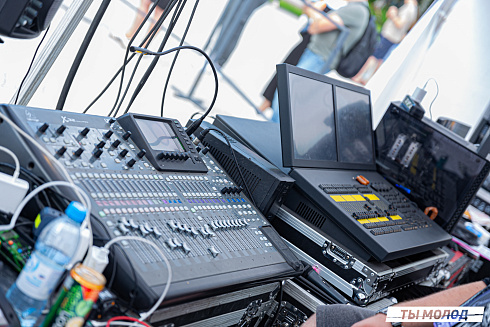 Фестиваль авторской музыки "СНИЗУ ФЕСТ 2024"