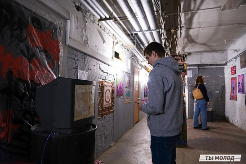 Художественная выставка "Контекст" в арт-резиденции "Респект" 