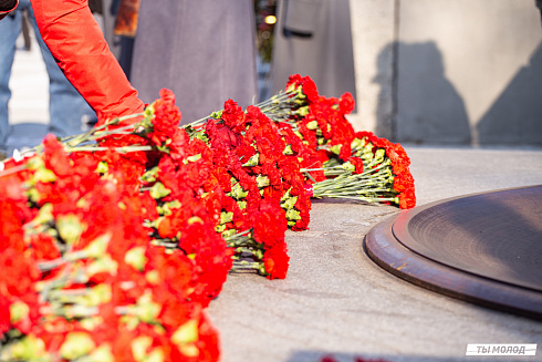 Возложение цветов в честь Дня Защитника Отечества 2025