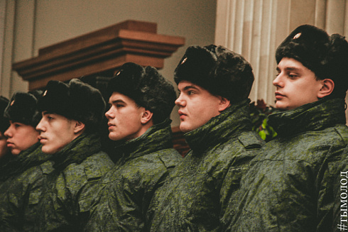 15 призывников из Новосибирской области отправились служить в Президентский полк