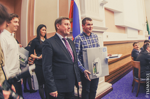 В Новосибирске наградили победителей конкурса среди предприятий и учреждений города «Лучшая организация работы с молодёжью» и активистов работающей молодёжи