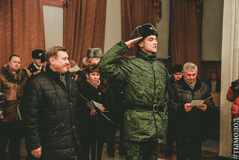 15 призывников из Новосибирской области отправились служить в Президентский полк