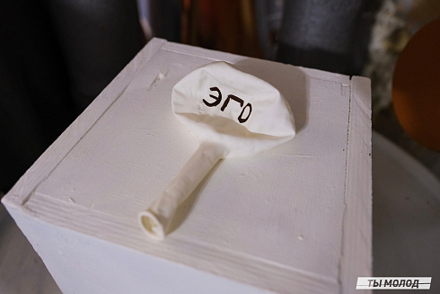 Художественная выставка "Контекст" в арт-резиденции "Респект" 