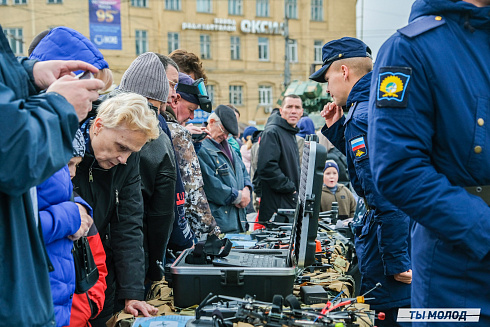 Передвижная выставка трофейной техники НАТО «Сила V Правде – Гордость и Победа»