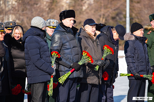 Возложение цветов в честь Дня Защитника Отечества 2025