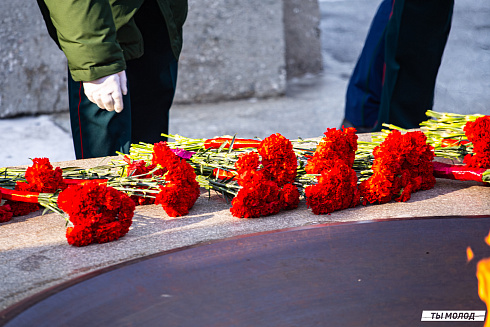 Возложение цветов в честь Дня Защитника Отечества 2025