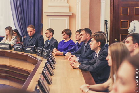 В Новосибирске наградили победителей конкурса среди предприятий и учреждений города «Лучшая организация работы с молодёжью» и активистов работающей молодёжи