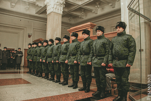 15 призывников из Новосибирской области отправились служить в Президентский полк