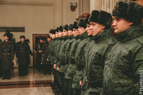 15 призывников из Новосибирской области отправились служить в Президентский полк