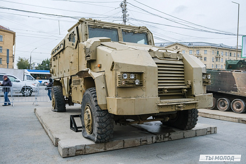 Передвижная выставка трофейной техники НАТО «Сила V Правде – Гордость и Победа»