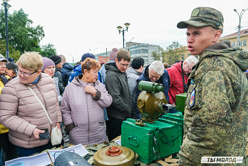 Передвижная выставка трофейной техники НАТО «Сила V Правде – Гордость и Победа»