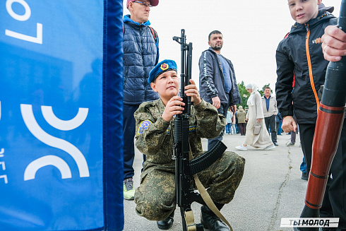 Передвижная выставка трофейной техники НАТО «Сила V Правде – Гордость и Победа»