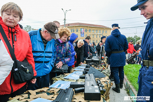 Передвижная выставка трофейной техники НАТО «Сила V Правде – Гордость и Победа»