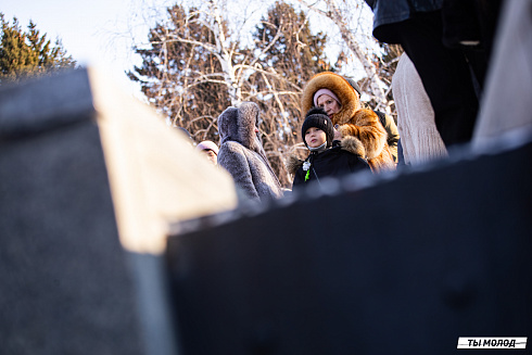 Возложение цветов в честь Дня Защитника Отечества 2025