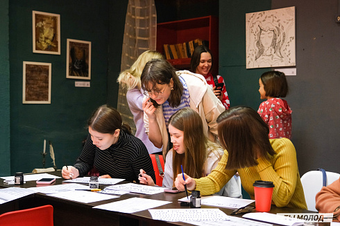 Художественная выставка "Контекст" в арт-резиденции "Респект" 