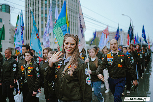 И в дождь, и в слякоть на посту! 