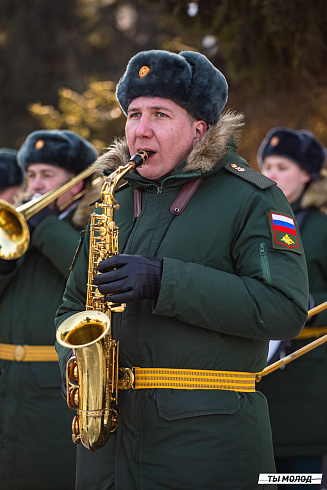 Возложение цветов в честь Дня Защитника Отечества 2025